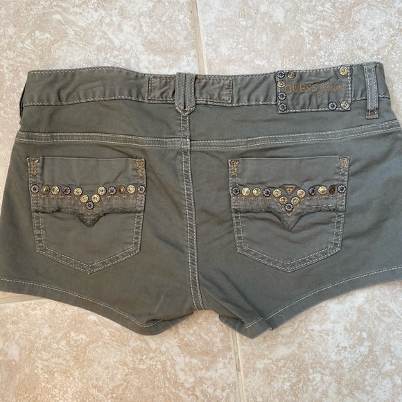 NEW Guess Shorts - Picture 5 of 5